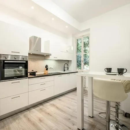 Center Luxury Portofino - Free Parking - Ac Apartman
